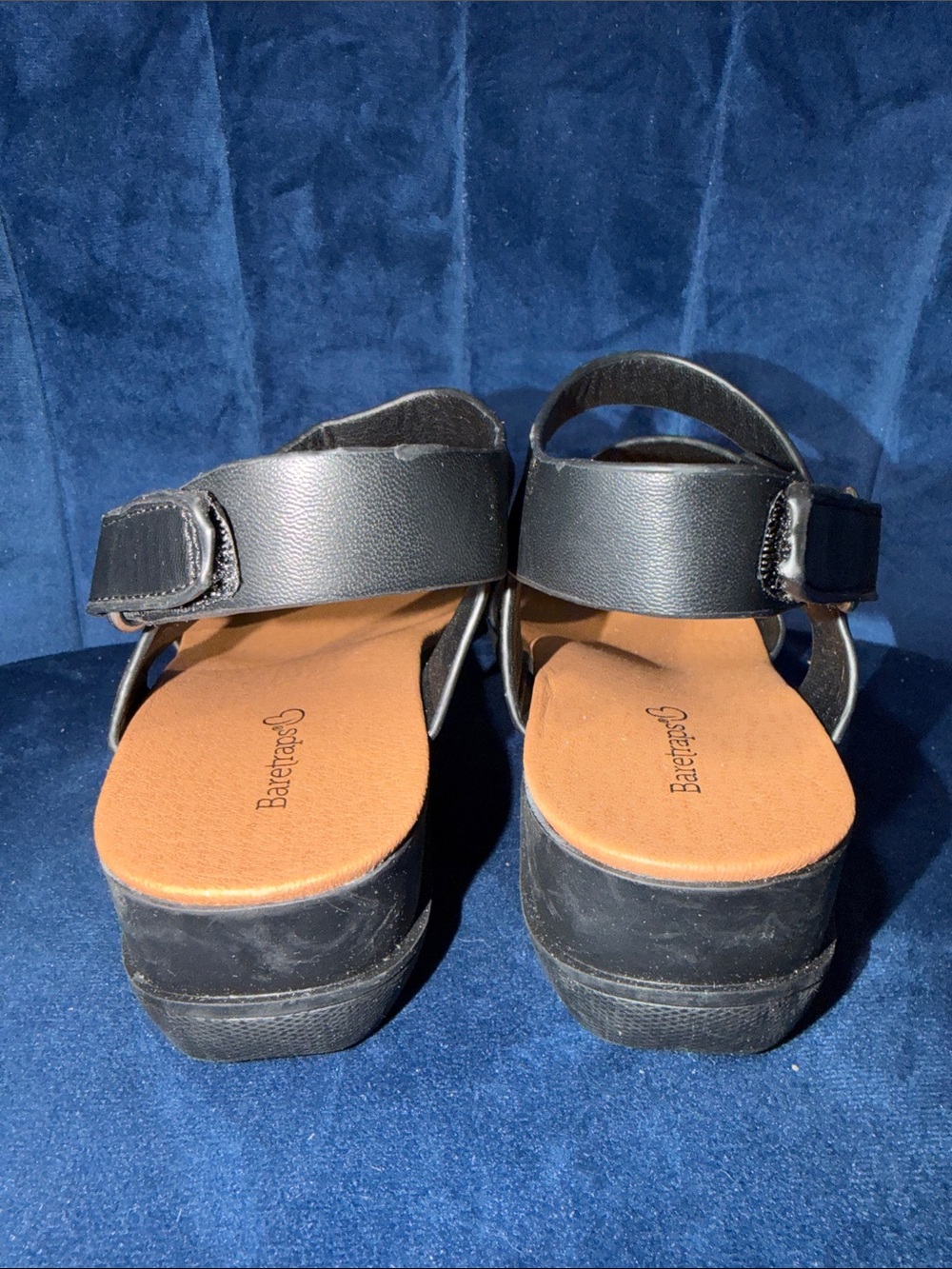 BareTraps Women's Black Strappy Comfort Sandals Size 8 - Picture 3 of 6